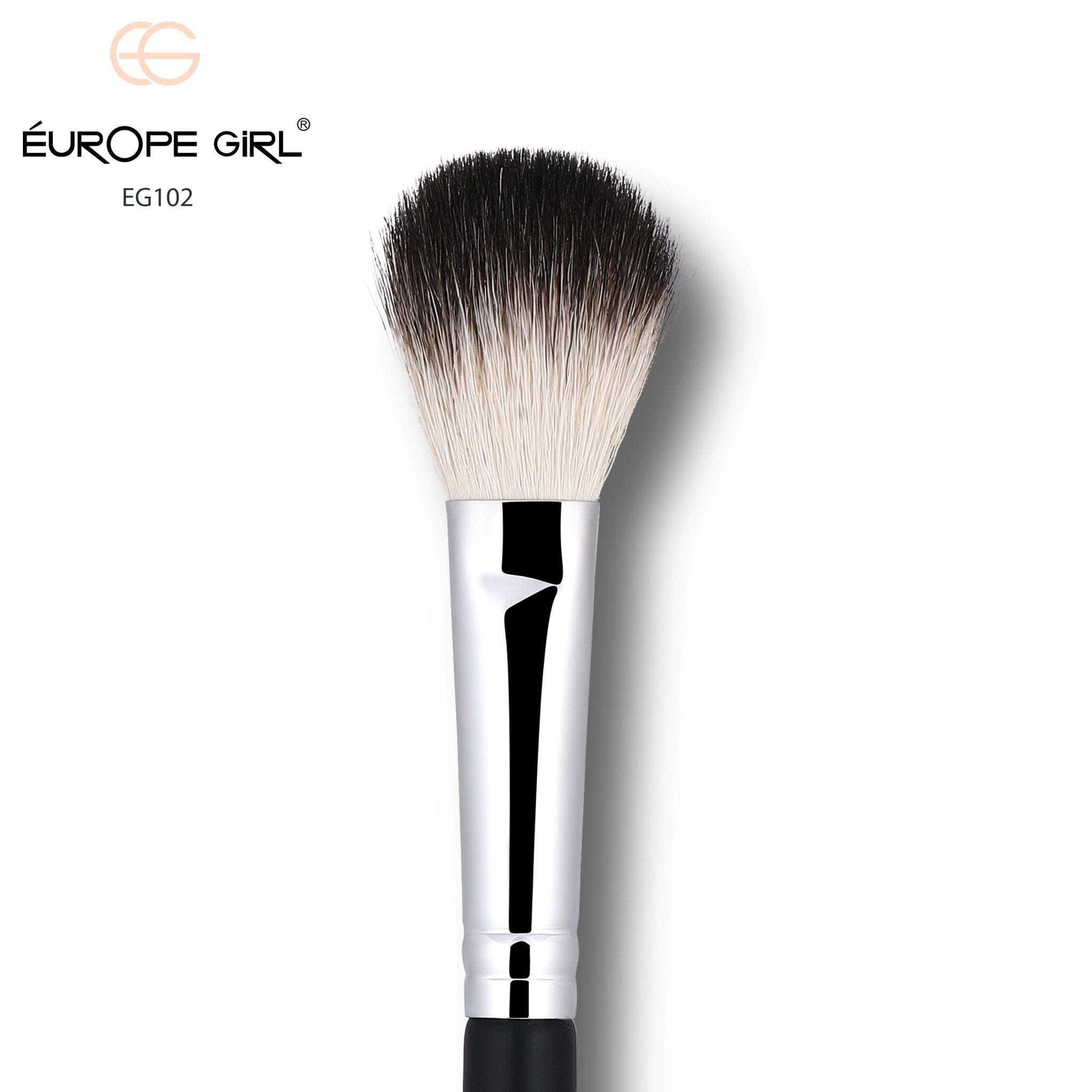 102 Highlight Brush/ Blush Brush