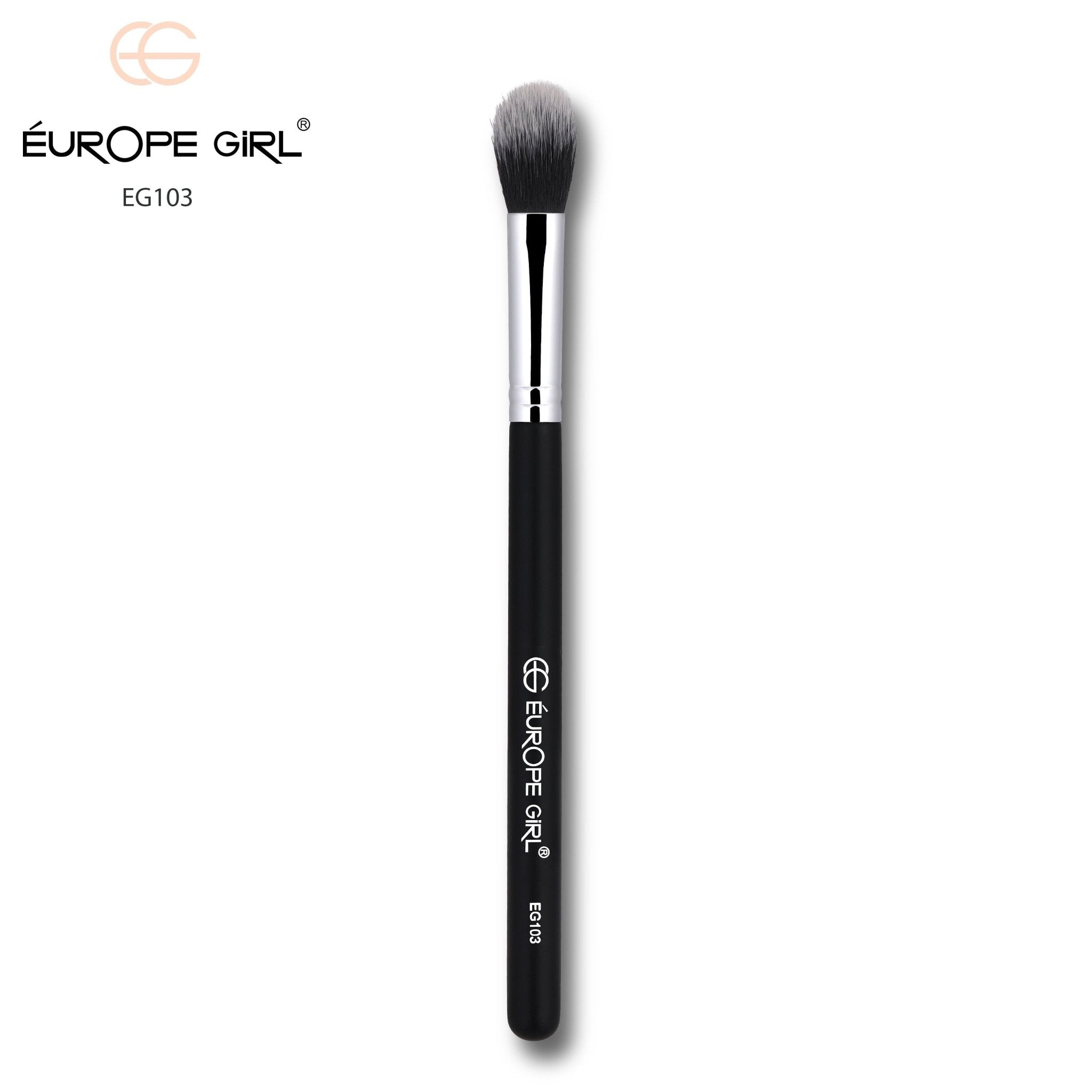 103 Highlight Brush/ Blush Brush