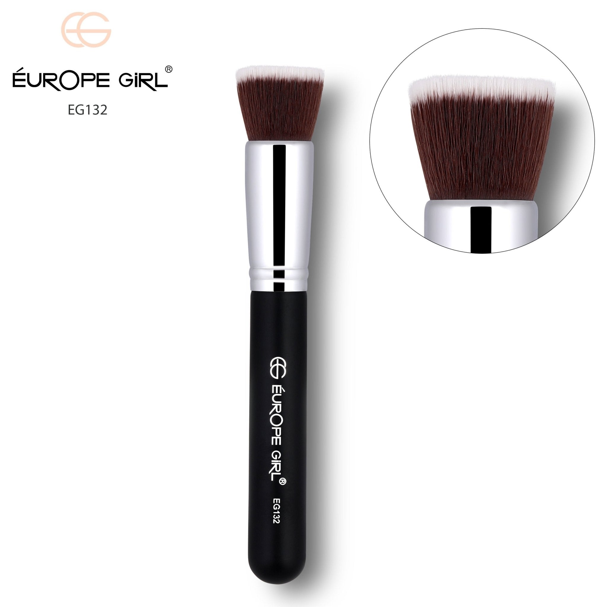 132 Foundation Brush/ Contour Brush