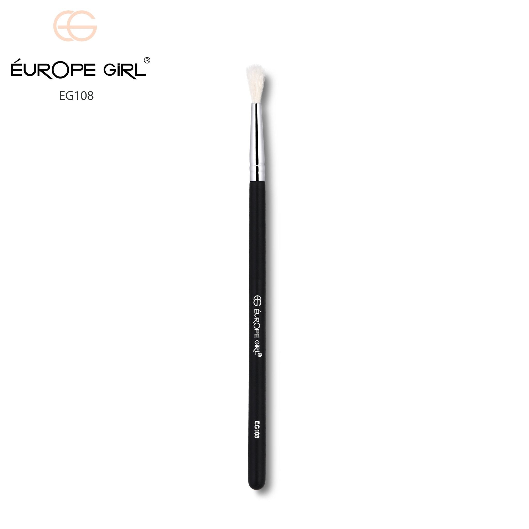 108 Blending Brush (Defined Crease)