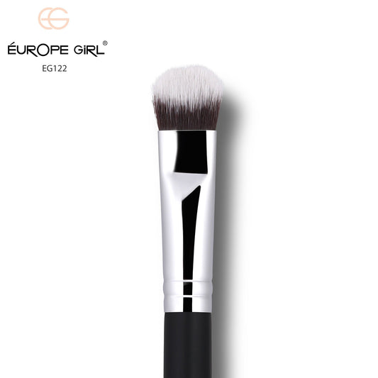 122 Eyeshadow Brush/ Under- eye Concealer Brush/ Highlight Brush