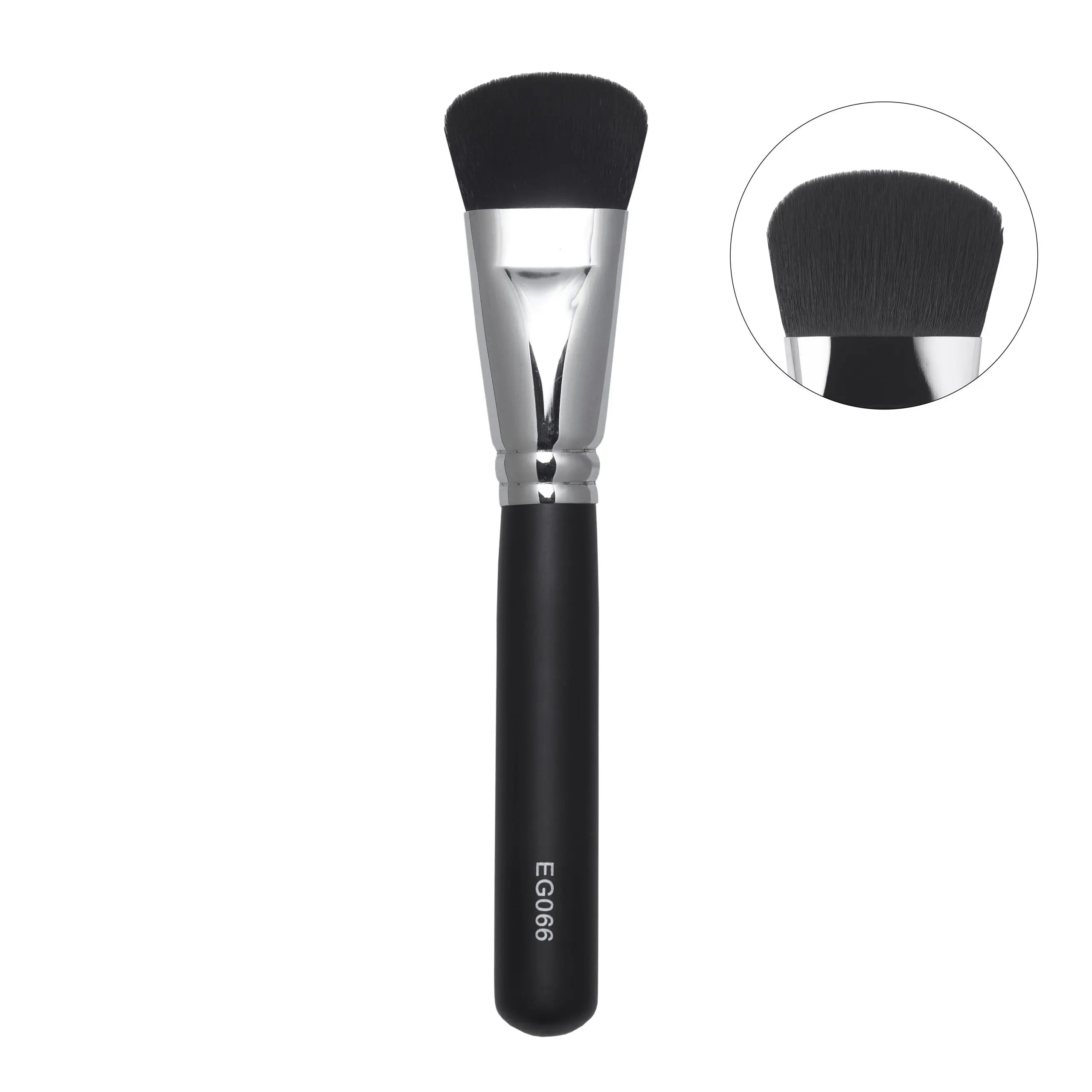 066 Éurope Girl foundation brush / highlighter brush / contour brush